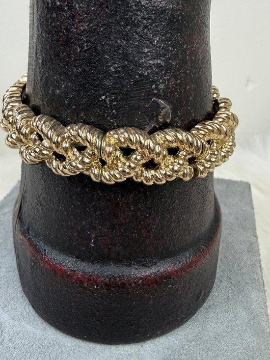 Jewelry - Gold Tone Rope Design Stretch Bracelet 6.5"